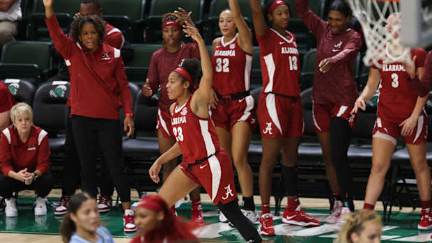 Brittany Davis vs Tulane